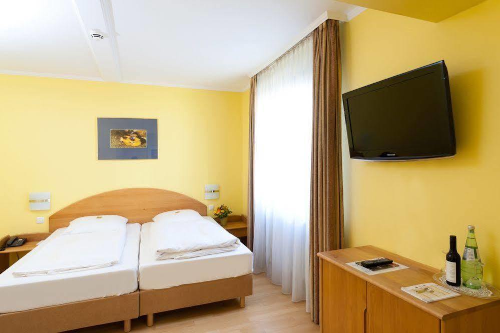 Parkhotel Im Lehel By Blattl